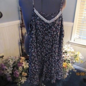 JB715.   Pretty Flowered Sundress.  Size L